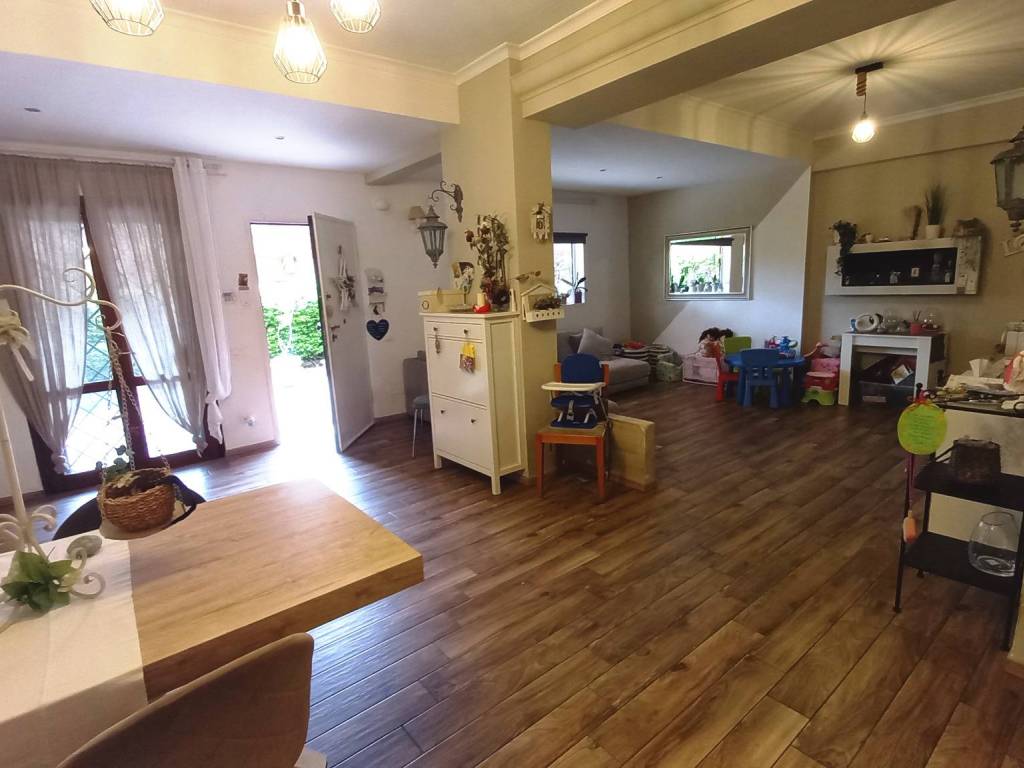 casa indipendente in vendita a Monte Porzio Catone