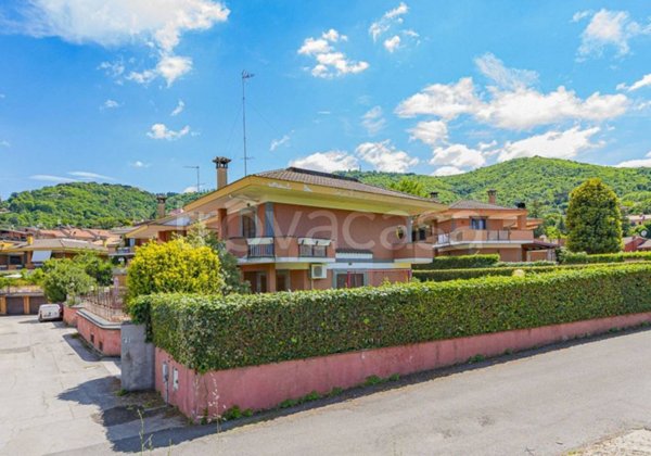 casa indipendente in vendita a Monte Porzio Catone in zona Pilozzo