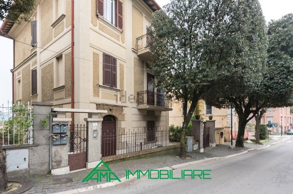 appartamento in vendita a Monte Porzio Catone in zona Pilozzo