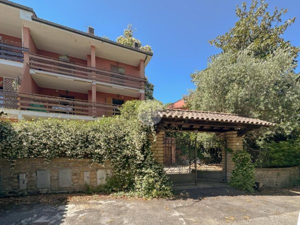 casa indipendente in vendita a Monte Porzio Catone in zona Pilozzo