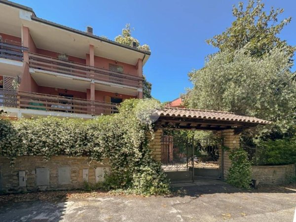 casa indipendente in vendita a Monte Porzio Catone in zona Pilozzo