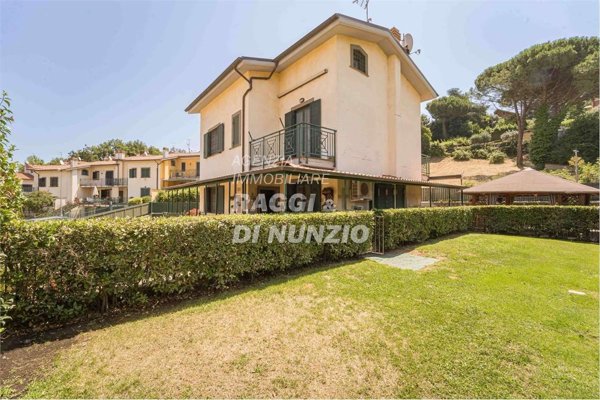 casa indipendente in vendita a Monte Porzio Catone