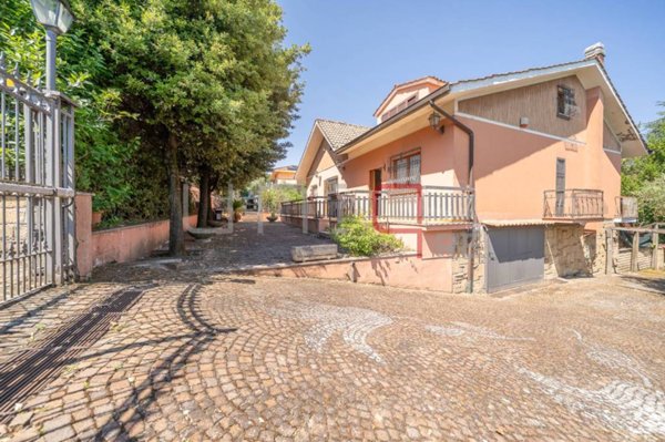 casa indipendente in vendita a Monte Porzio Catone in zona Pilozzo