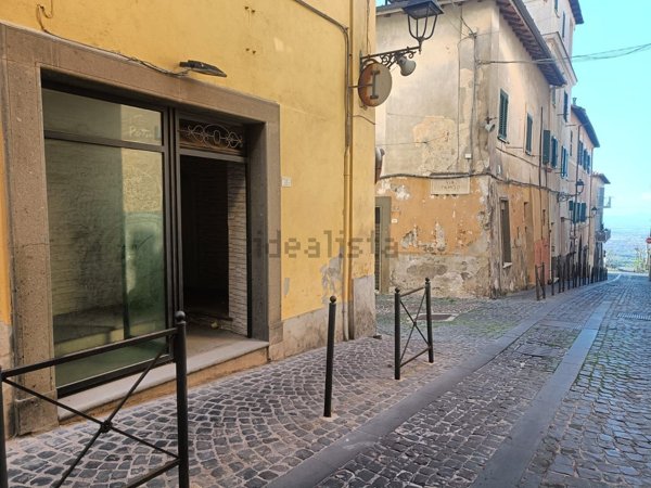ufficio in vendita a Monte Porzio Catone in zona Pilozzo