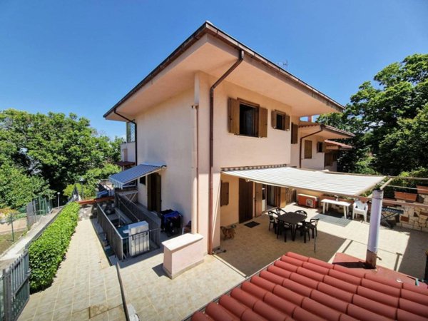 casa indipendente in vendita a Monte Porzio Catone