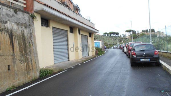 box auto in vendita a Monte Porzio Catone in zona Pilozzo