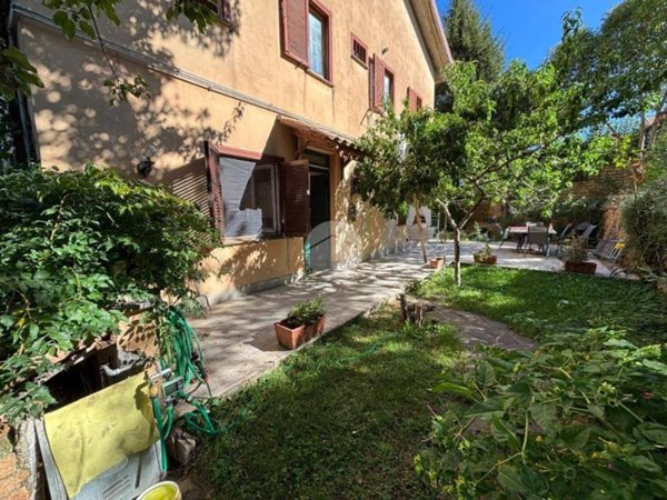 appartamento in vendita a Monte Porzio Catone in zona Pilozzo