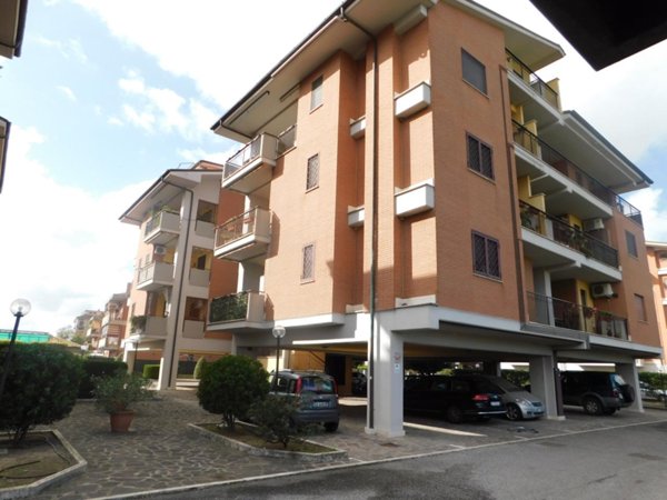 appartamento in vendita a Monterotondo in zona Stazione