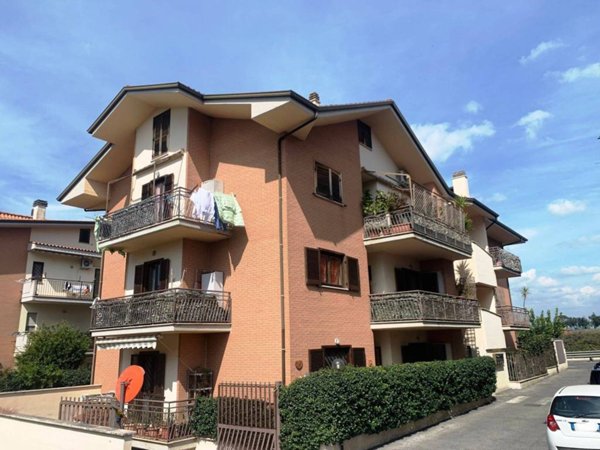 appartamento in vendita a Monterotondo in zona San Martino