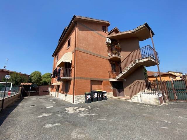 appartamento in vendita a Monterotondo in zona Stazione