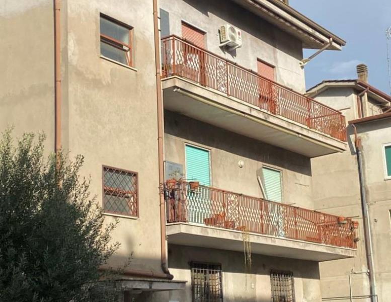 appartamento in vendita a Monterotondo in zona Stazione