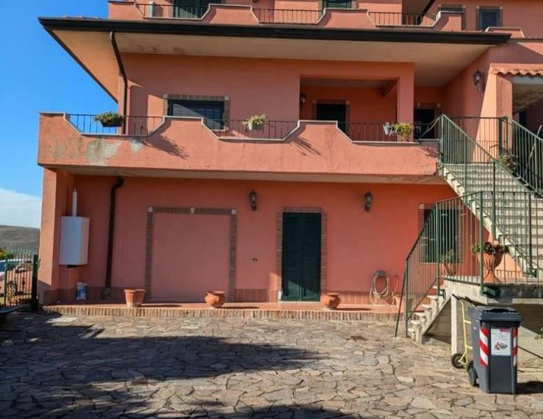 casa indipendente in vendita a Monterotondo