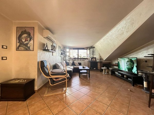 appartamento in vendita a Monterotondo in zona Stazione