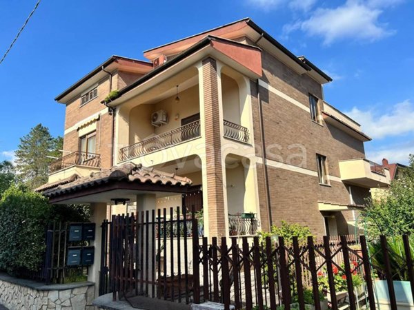 appartamento in vendita a Monterotondo in zona Stazione