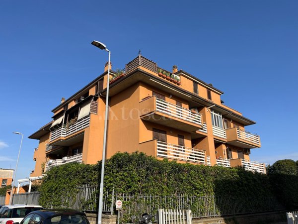 appartamento in vendita a Monterotondo in zona Stazione