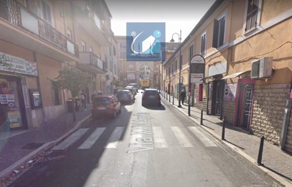 locale commerciale in vendita a Monterotondo