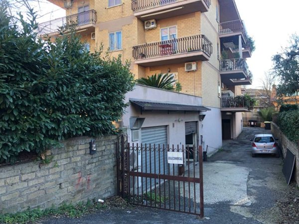 negozio in vendita a Monterotondo