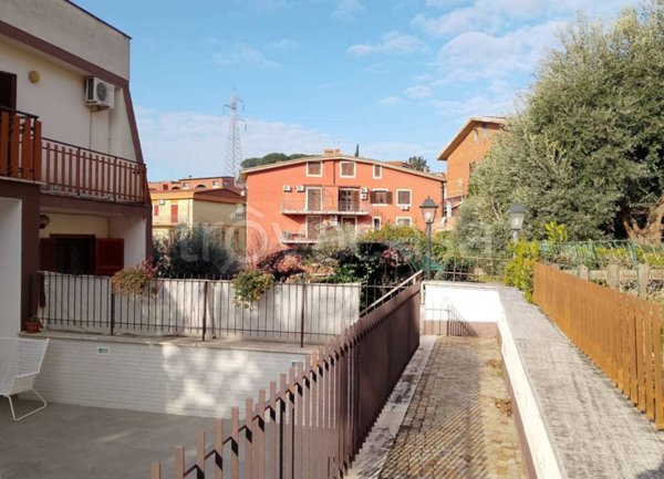 casa indipendente in vendita a Monterotondo