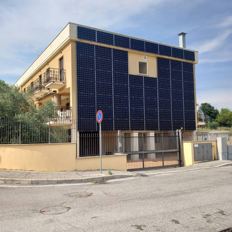 intera palazzina in vendita a Monterotondo