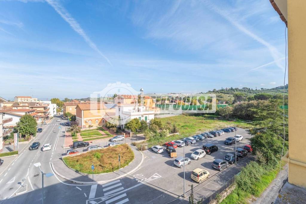 appartamento in vendita a Monterotondo in zona Stazione