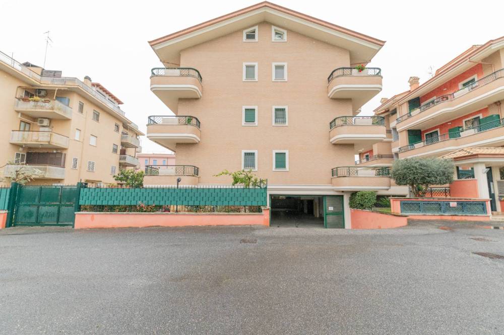 appartamento in vendita a Monterotondo in zona Stazione