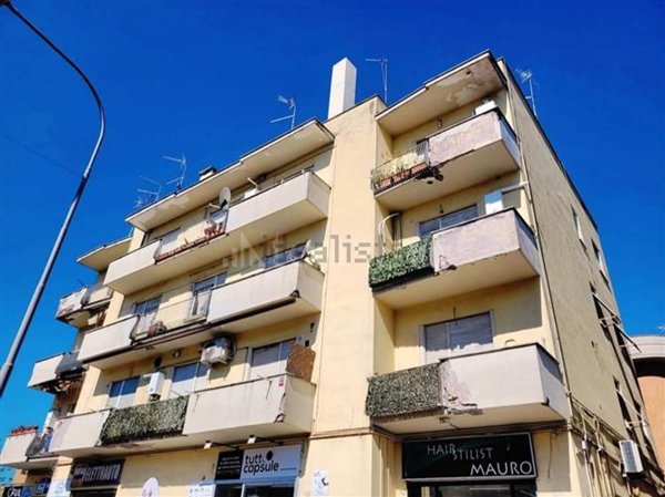 appartamento in vendita a Monterotondo in zona Stazione