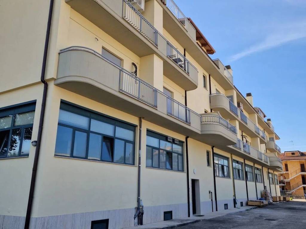 appartamento in vendita a Monterotondo in zona Stazione