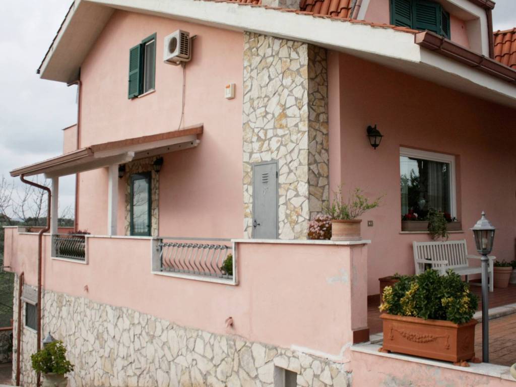 casa indipendente in vendita a Monterotondo