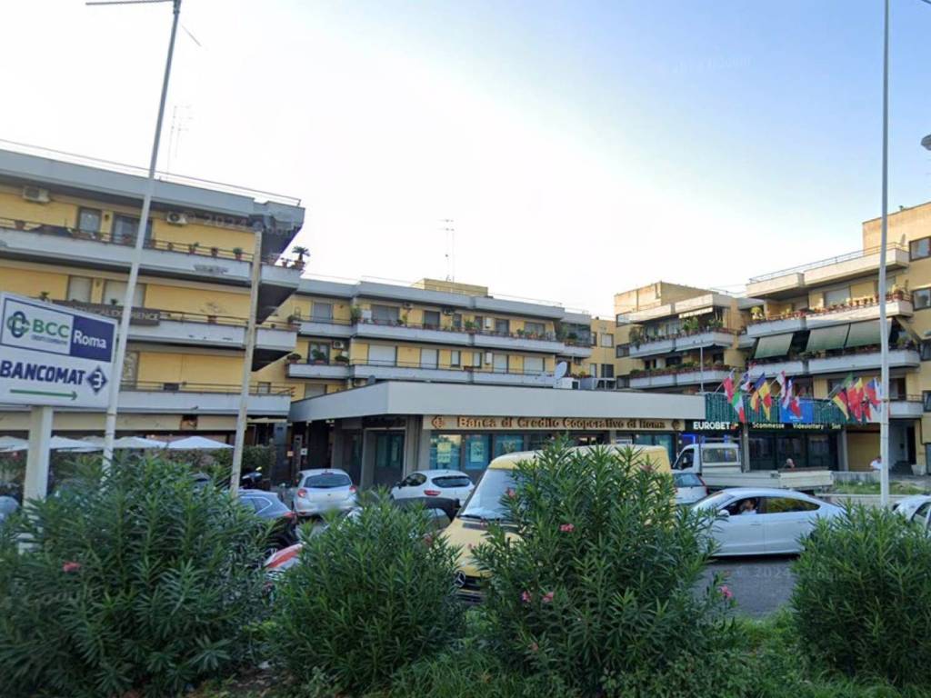 negozio in vendita a Monterotondo in zona Stazione