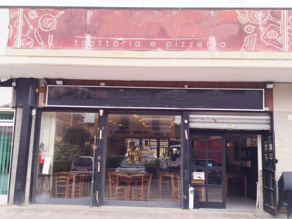 negozio in vendita a Monterotondo in zona Stazione