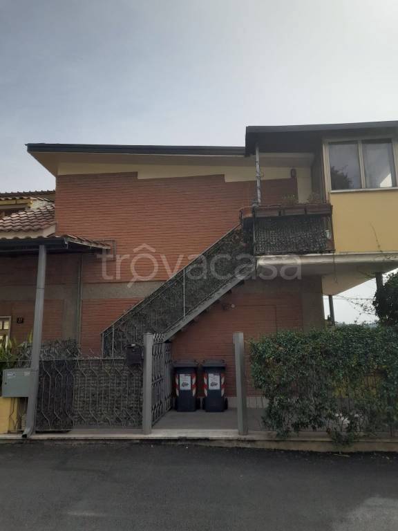 appartamento in vendita a Monterotondo in zona Stazione