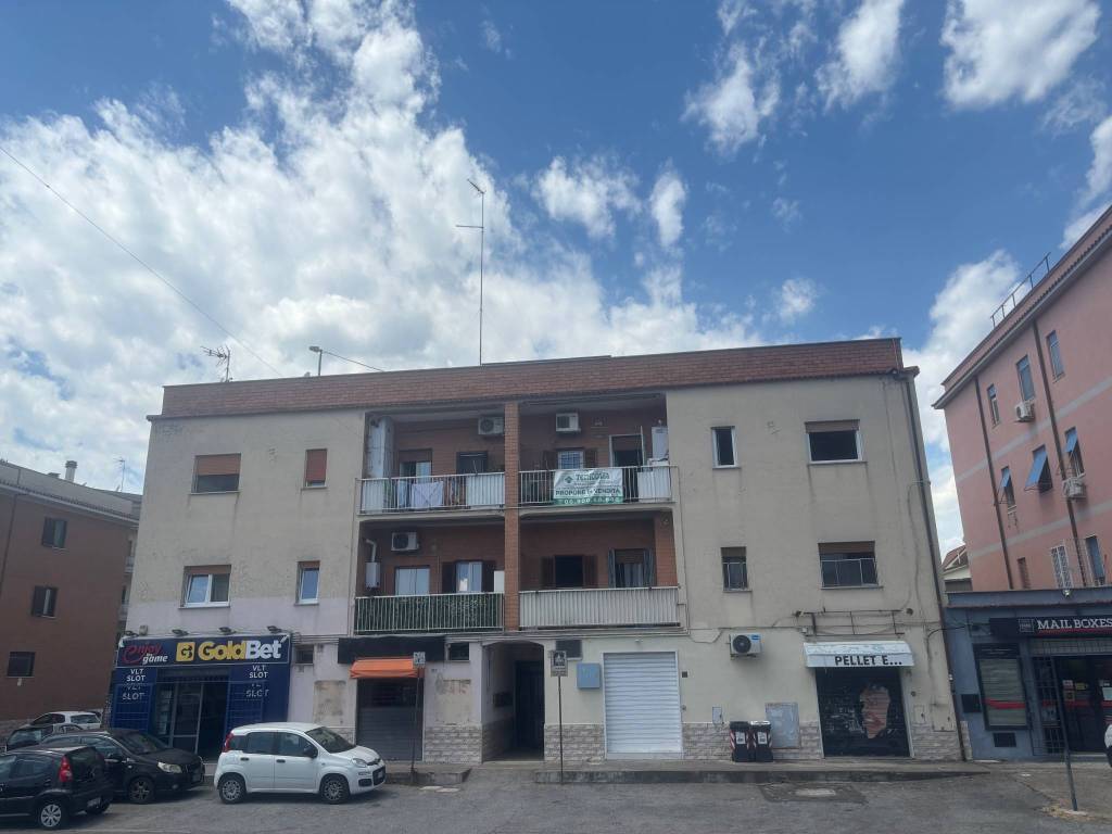 appartamento in vendita a Monterotondo in zona Stazione