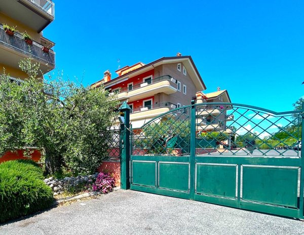 appartamento in vendita a Monterotondo in zona Stazione