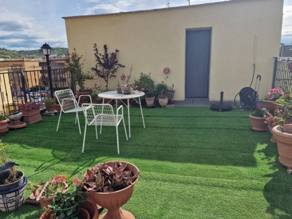 appartamento in vendita a Monterotondo in zona Stazione