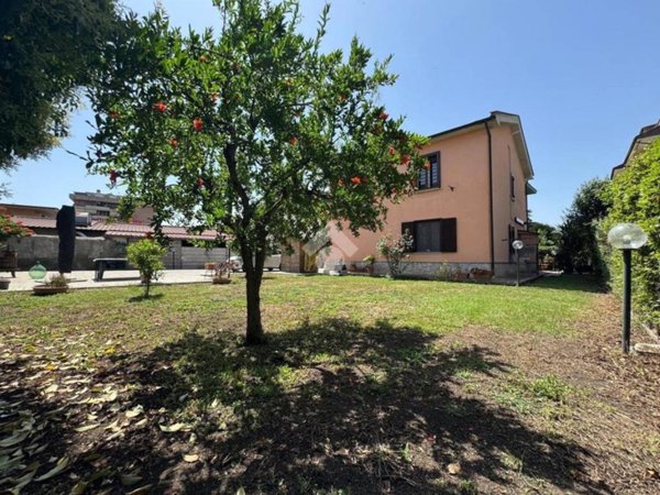 appartamento in vendita a Monterotondo in zona Stazione