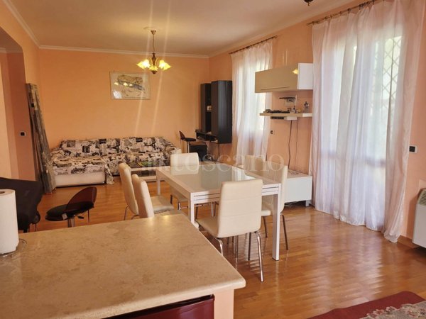 casa semindipendente in vendita a Monterotondo in zona Stazione