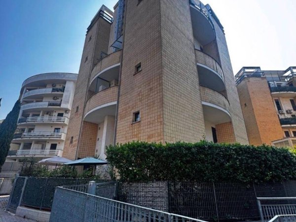 appartamento in vendita a Monterotondo in zona Stazione