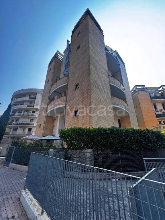 appartamento in vendita a Monterotondo in zona Stazione