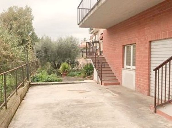 appartamento in vendita a Monterotondo in zona Stazione