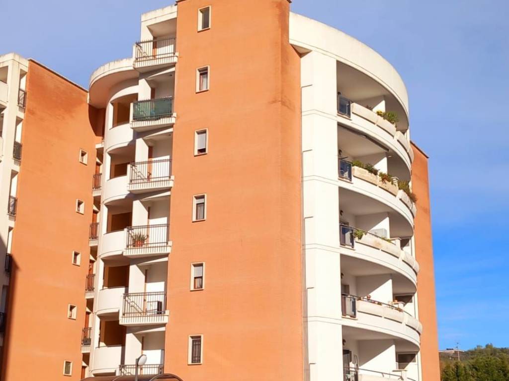 appartamento in vendita a Monterotondo in zona Stazione