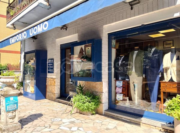 negozio in vendita a Monterotondo
