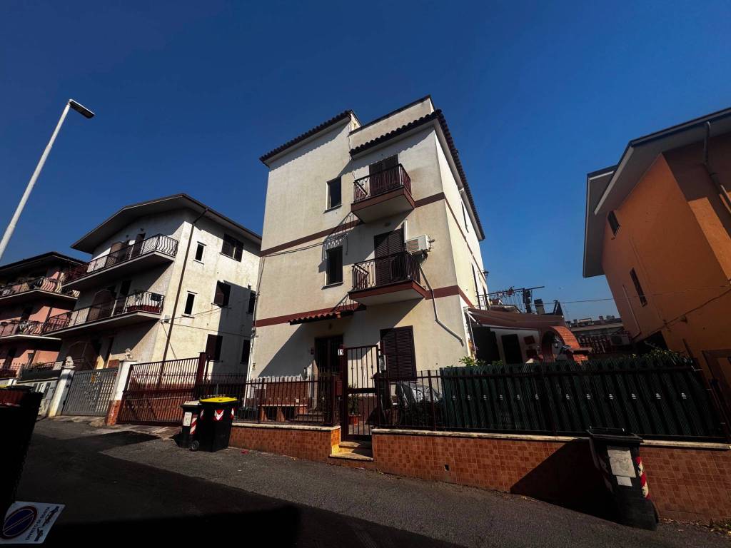 appartamento in vendita a Monterotondo in zona Stazione