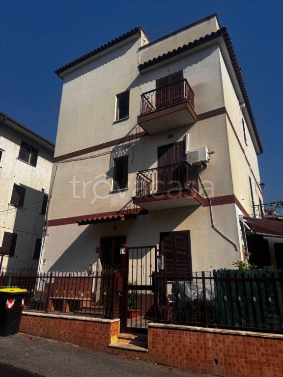 appartamento in vendita a Monterotondo in zona Stazione