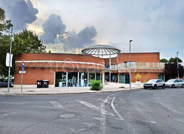 appartamento in vendita a Monterotondo in zona Stazione