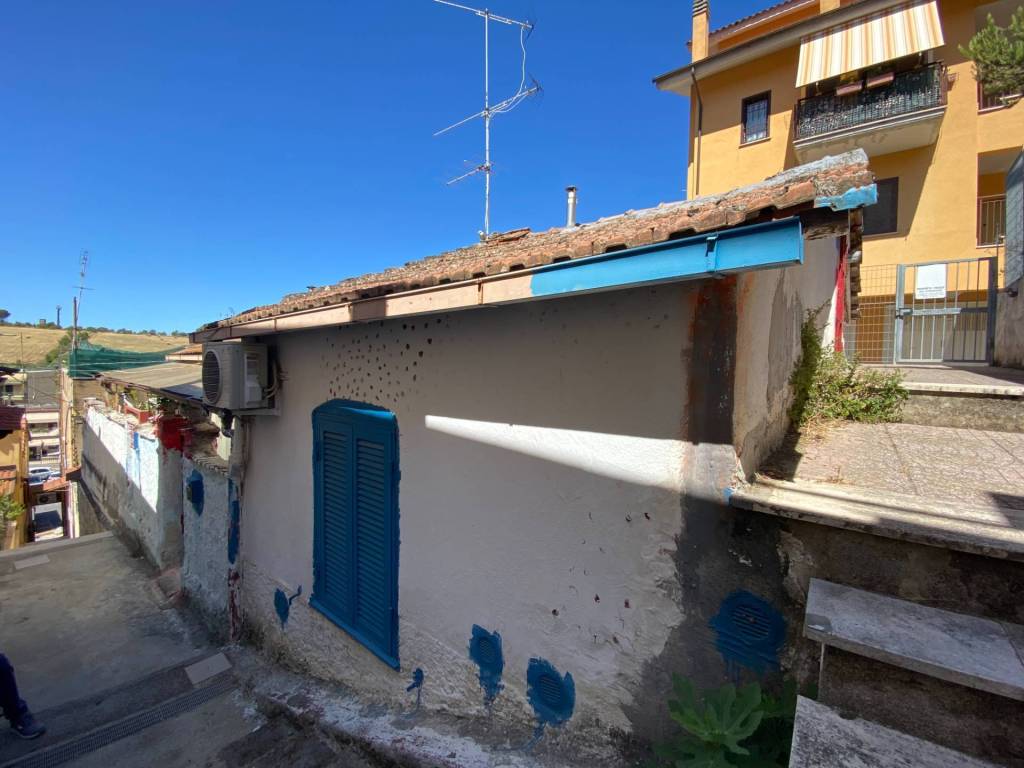 casa indipendente in vendita a Monterotondo in zona Stazione