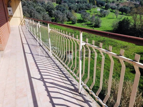appartamento in vendita a Monterotondo in zona Stazione