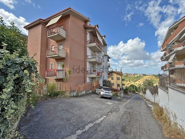 appartamento in vendita a Monterotondo in zona San Martino