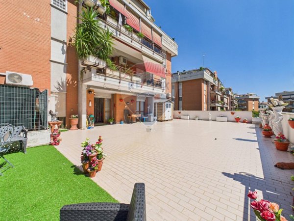 appartamento in vendita a Monterotondo in zona Stazione