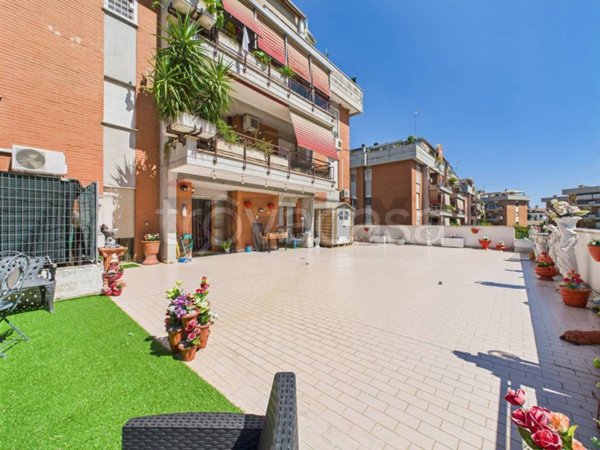 appartamento in vendita a Monterotondo in zona Stazione