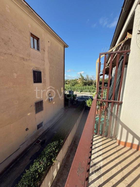 appartamento in vendita a Monterotondo in zona Stazione